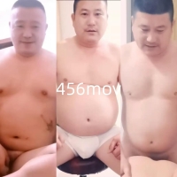 三位优质壮熊叔刺激3P淫乱啪啪双双射精