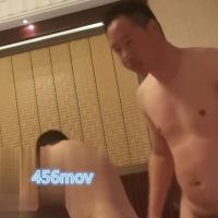 心机男偷拍约炮壮叔床震（超清）