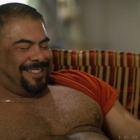 大叔出演继父7 皮肤耀眼气质更性感 720P新作