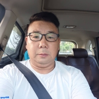 T406原创金戒指尿尿秀菊花大叔语音互动撸射很多啊