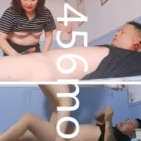 熟女接客两中年一个撸射一个做爱