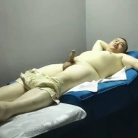 给粗屌白胖熊按摩啪啪