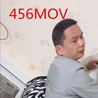 正装瘦大叔被大鸡巴小伙