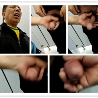 卫生间勾引两伯玩撸管游戏（2）