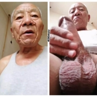 老头激情撸玩巨根吊