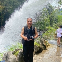 T404原创首发大伯的大屌真是漂亮，关键是还射的多啊