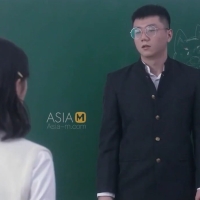 俊男靓妹雨天表白感情食禁果（国语中字）