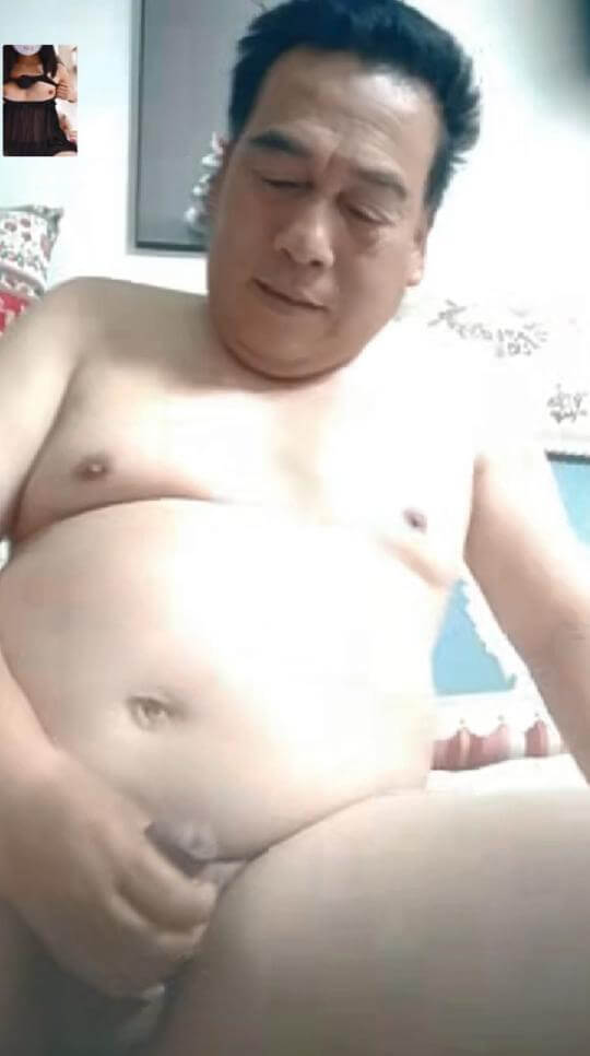 （原创）胖帅大鸡巴，皮肤很白