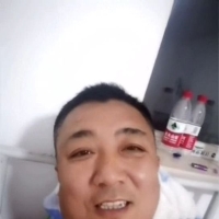 T374原创中年大叔全裸语音互动撸射