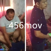 站街女接客14名中年大叔第七部