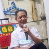 偷玩老房东（10）