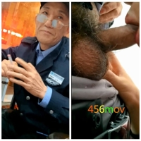 燕妹勾引眼镜保安伯玩喷射骚燕脸上（29)