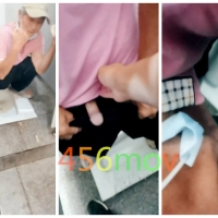 厕所勾引两老头吃大鸡互撸