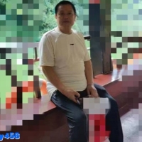 原创最新 中年老板家中偷偷射