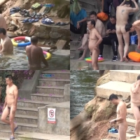 裸泳圣地偷拍系列第36集：中年大叔聚集戏水