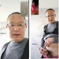 帅大叔激情撩骚打飞机射精