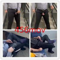 网红正装控熊居家自拍飞机和龟头责