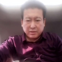 T331原创培训学校校长玩车震，车上语音互动激情撸射