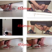 蹲厕所偷拍打飞机