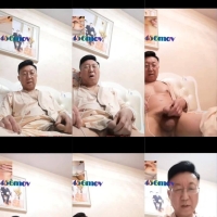 眼镜大鸡巴帅大叔射4