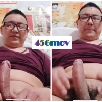 大鸡眼镜叔飞机射