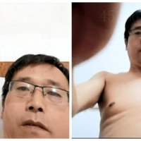 开放中年边用牙刷玩毛菊边撸鸡巴射