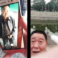 喝酒了老头很大胆旁边有人都敢掏出来