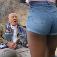 日籍巨屌老伯路边玩黑妹到夜晚 720P新作