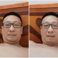 长相一般鸡巴挺大的眼镜叔飞机射