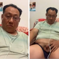 原创 儒雅眼镜胖伯 偷偷玩