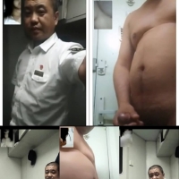 开火车帅大叔，在火车上偷偷射好刺激
