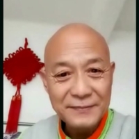 光头帅老撸玩粗大吊