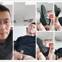 网红眼镜大屌叔午间寂寞自玩（18）