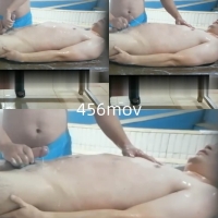 搓澡三位大叔撸射一位