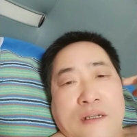 T550原创首发信任大叔全裸语音互动撸射不少