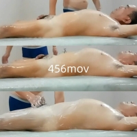 偷拍三位胖叔搓澡撸射一个