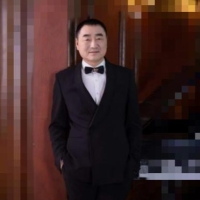 原创 清瘦退休老师全程洗澡+撸射