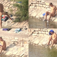 裸泳圣地偷拍系列第44集：大叔在河边玩了一下午