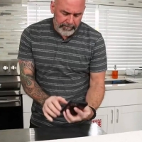 老头把裸晒的大龄继女带回家泄欲 新作