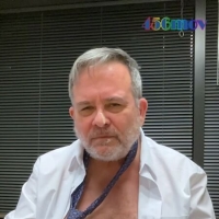 帅老爸爸2次玩屌射勺子和牙刷品尝 1080P竖屏