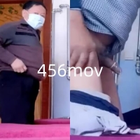 偷拍老大爷鸡巴硬邦邦做爱（27）