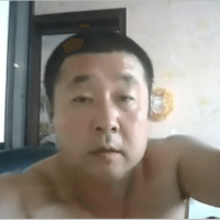 白胖叔叔射后又尿尿到杯子里