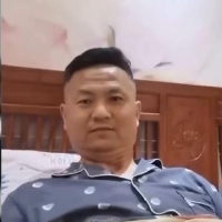 包皮无毛大叔与妖姐聊骚