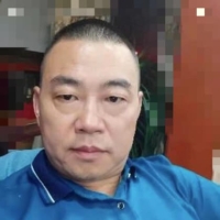 原创最新 生活中爱穿正装的巨根帅叔语音射